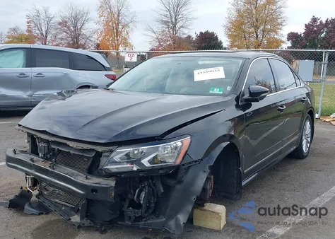 2016 Volkswagen Passat 1.8T Se z USA, uszkodzony, nr VIN 1VWBT7A35GC032529